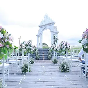 5* فندق Giri Bhagawan &